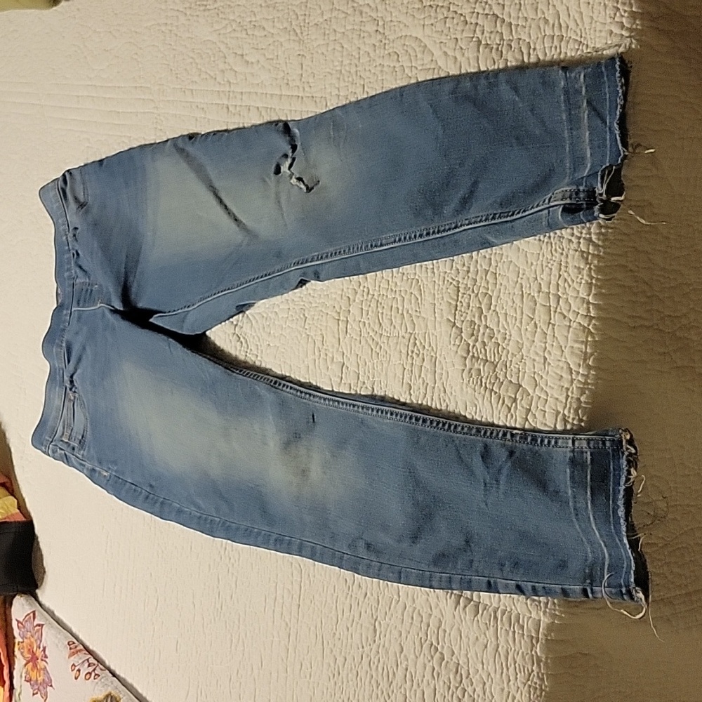 Justice pull-on jean legging. Distressed size 16. Good used condition